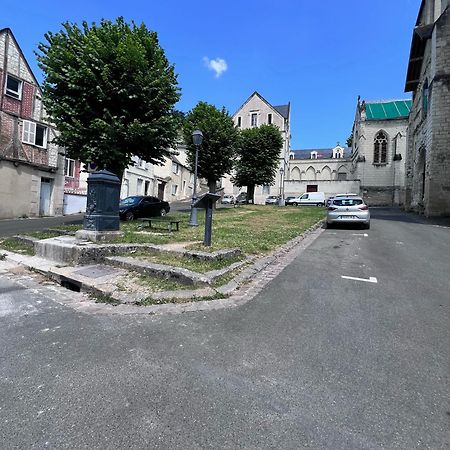 La Tour De L Horloge, Appt Typique A 500M Du Chateau Chinon Exterior photo