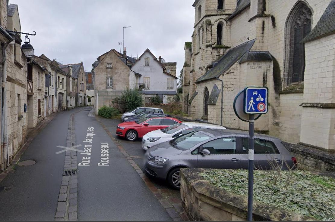 La Tour De L Horloge, Appt Typique A 500M Du Chateau Chinon Exterior photo